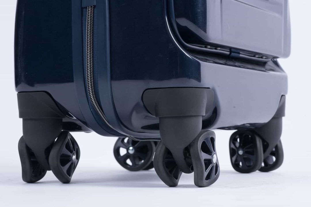 SkyValet An innovative smart luggage