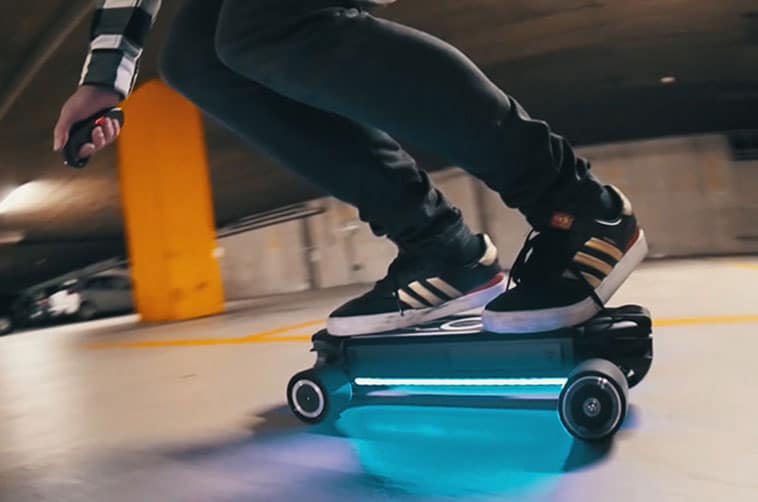 Zetazs: Coolest and Smartest E-Skateboard