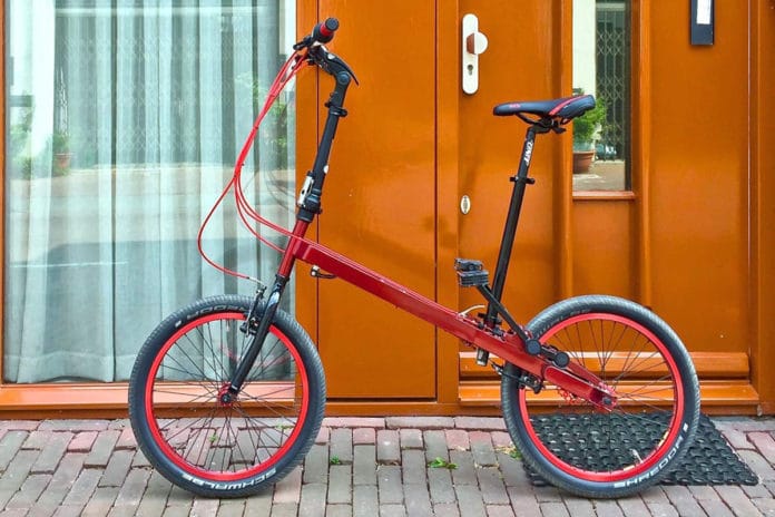 StepTwin folding bike with alternative pedaling motion