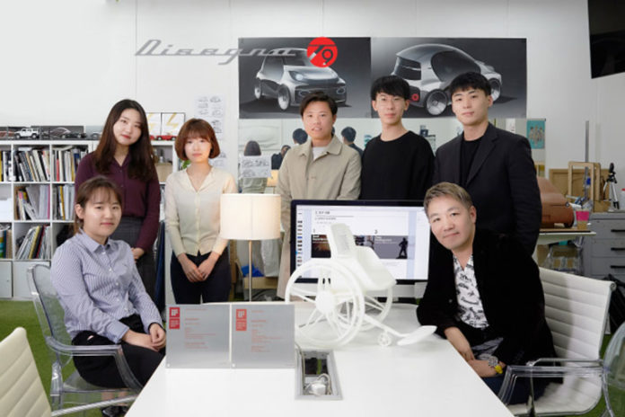Professor Yunwoo Jeong (front row right) and his design team will design autonomous vehicles for the iGeneration in collaboration with Hyundai Motor Group.