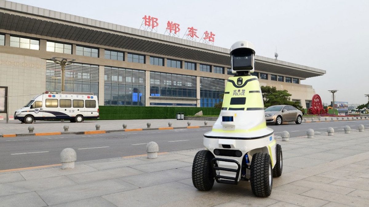 Patrolling robots are equipped with an automatic navigation