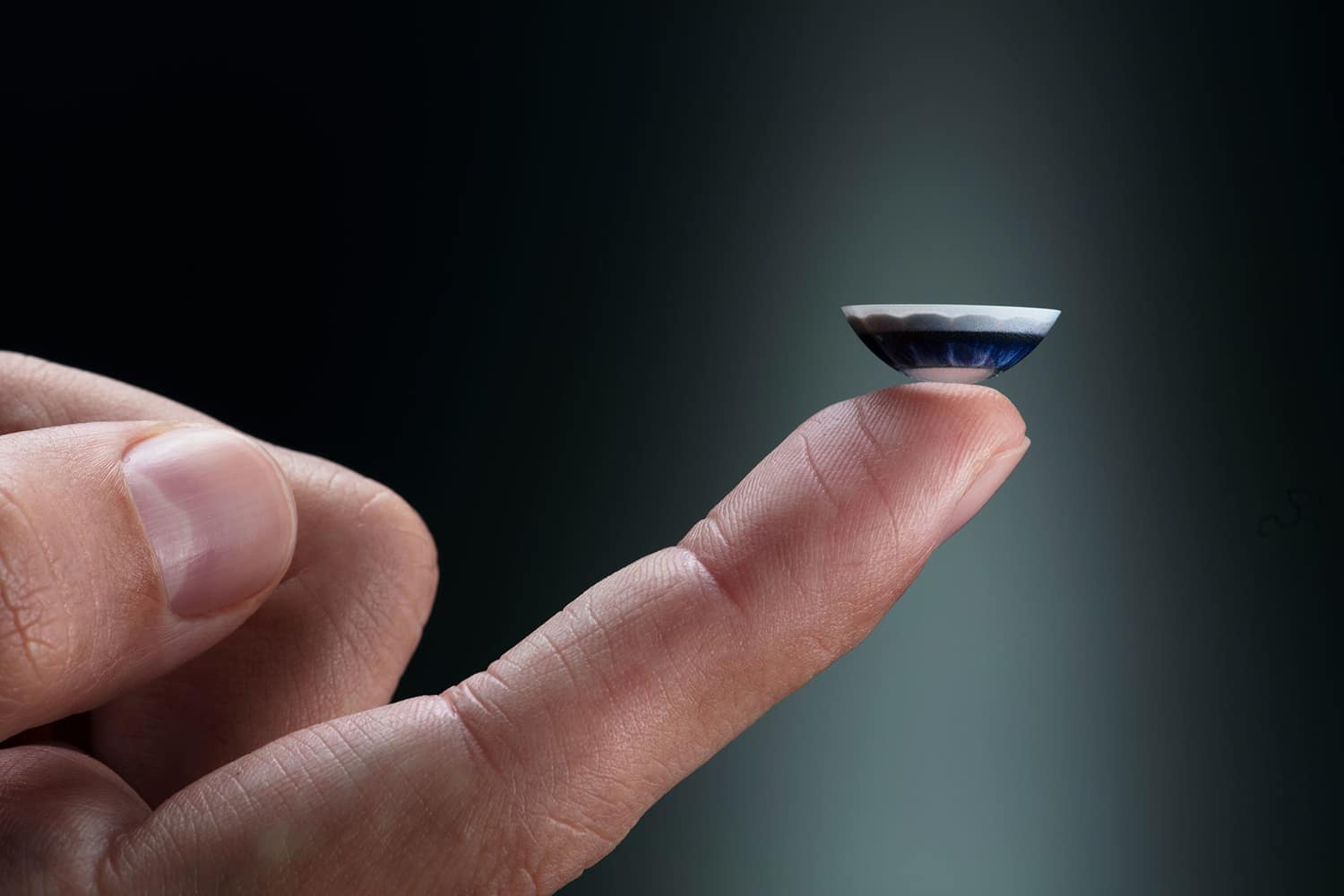 Mojo Vision shows smart contact lenses with an integrated display.