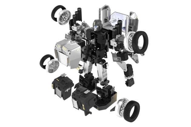 Featurs more than 3,000 State-of-the-Art Components and 22 Proprietary Servo Motors
