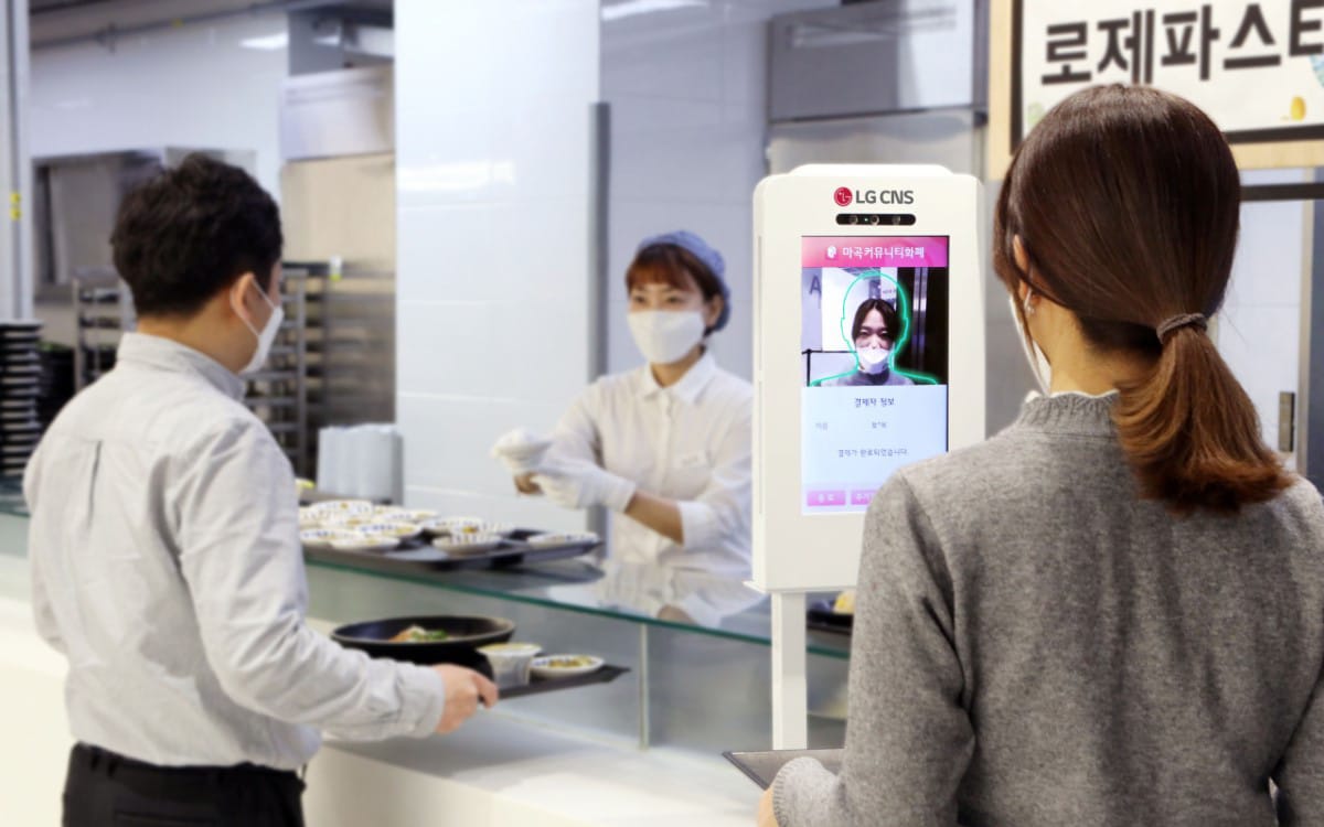 LG unveils contactless facial recognition payment system for shops and cafes.