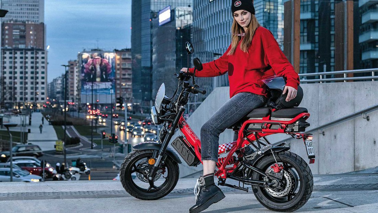 Garelli Ciclone E4, an electric with more power and removable battery.