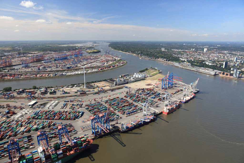 The technologies researched in the SeaClear project are being tested in the port of Hamburg, among others.