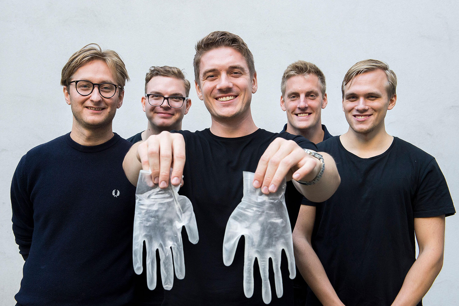 New ReGlove system produces a recyclable single-use protective glove.