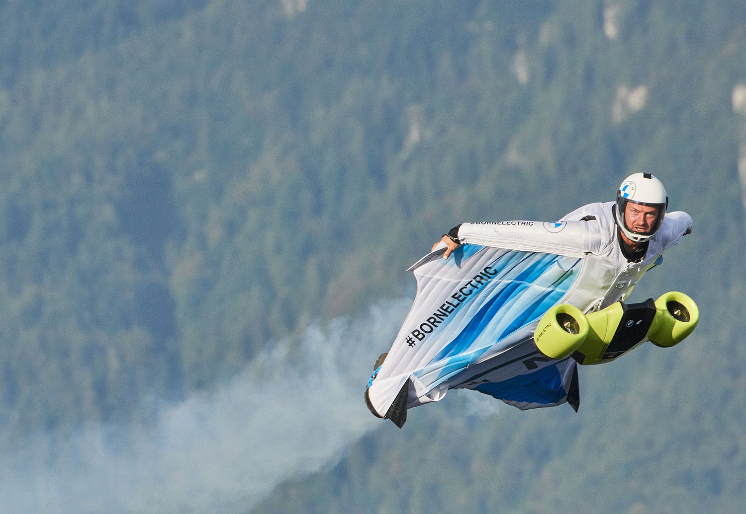 The first flight of 300 km/h electrified wingsuit powered by BMW i.