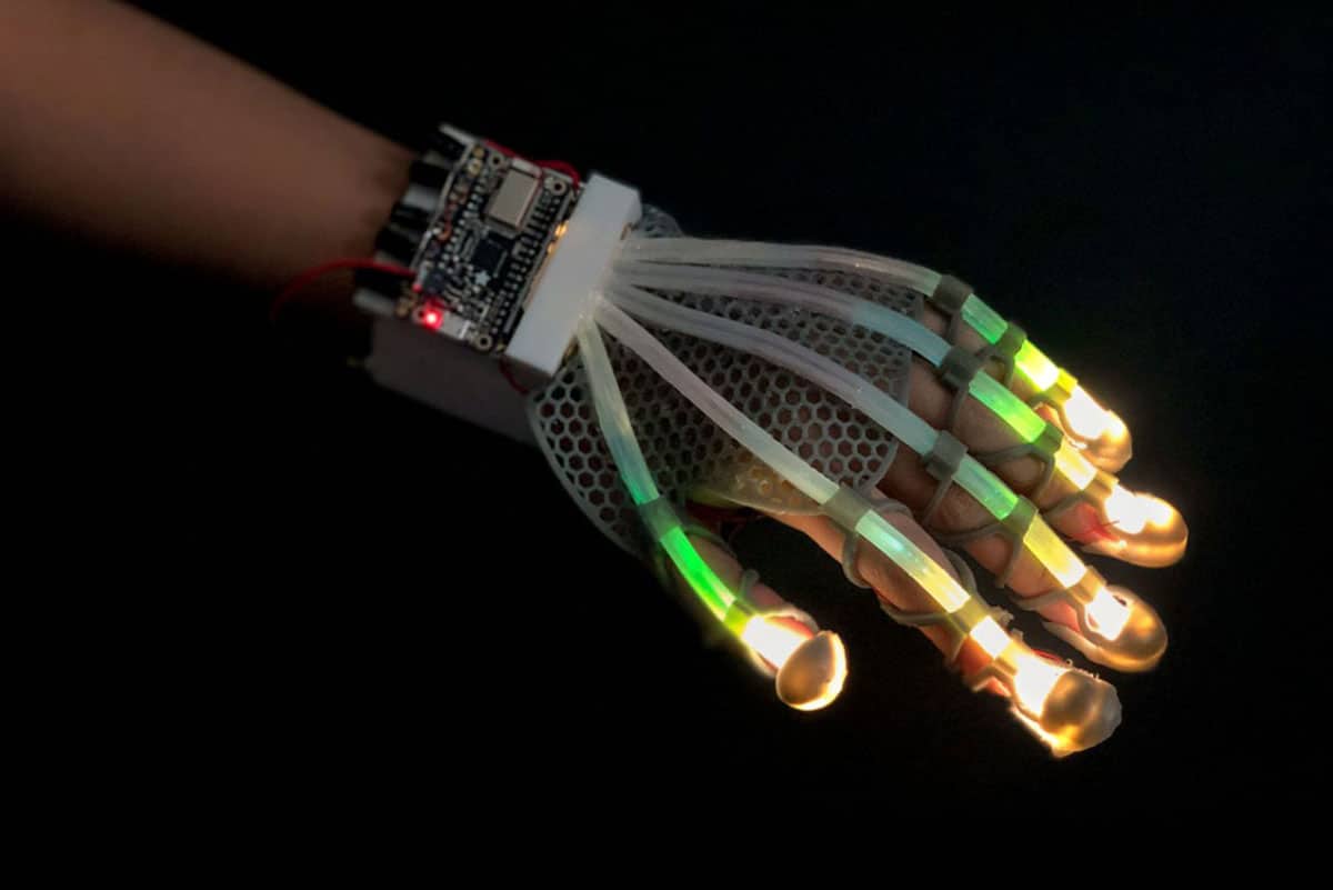 New stretchable skin sensor gives robots and VR a human touch.