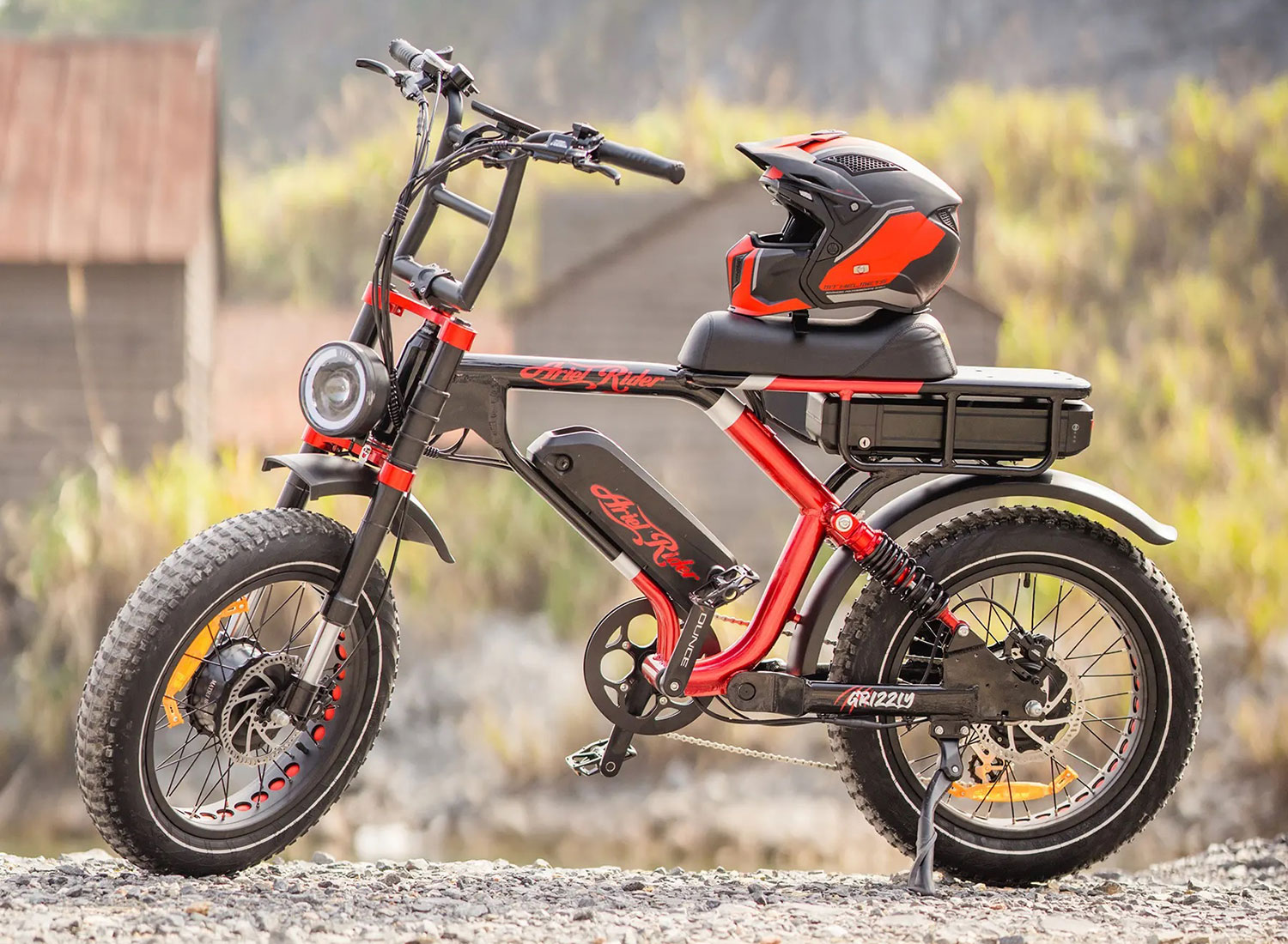 Ariel Rider Grizzly, an electric moped with dual-motor, dual-battery.