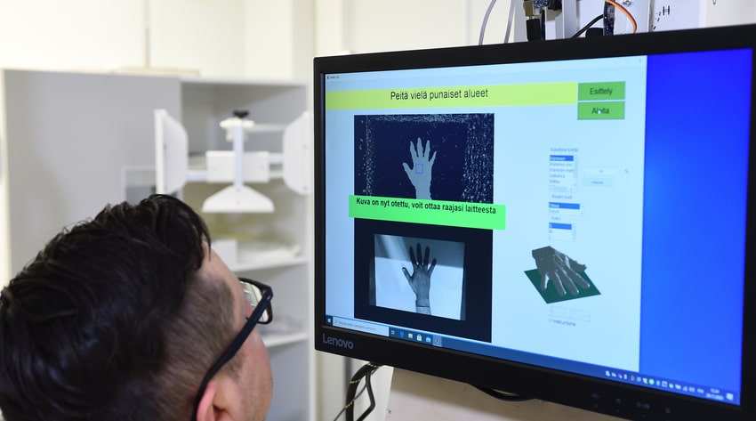 Automated, compact X-ray imaging device that even the patient could use