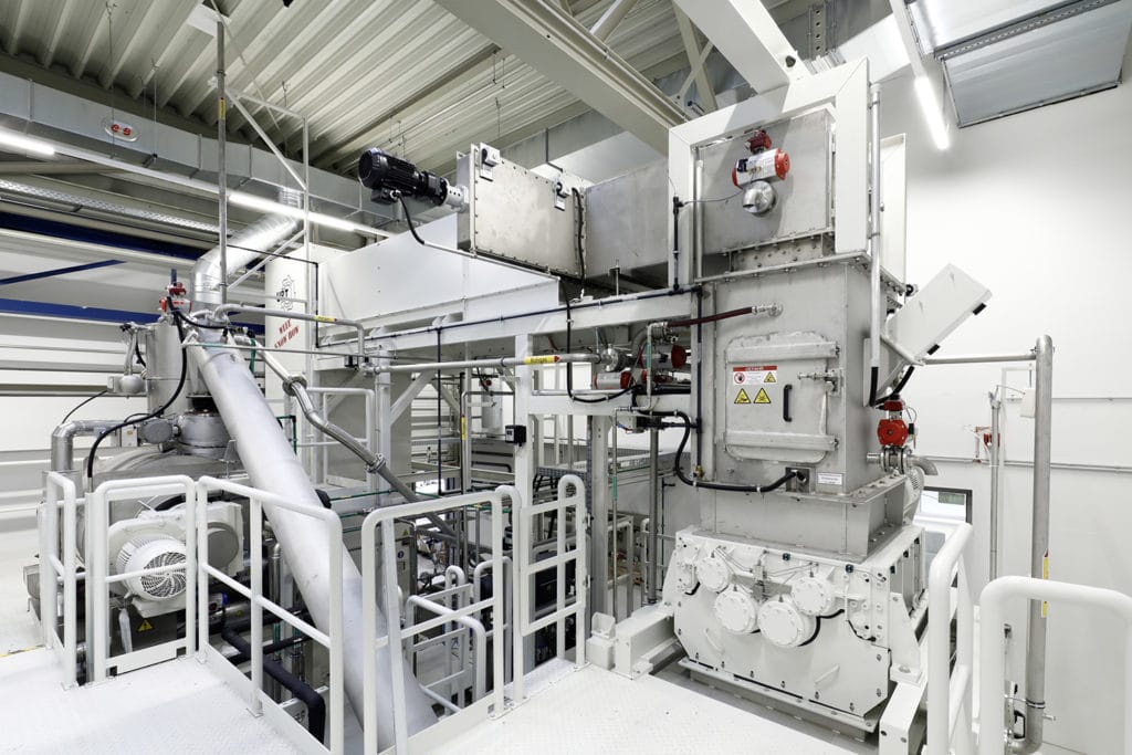 Volkswagen opens its first plant for recycling electric car batteries in Salzgitter.