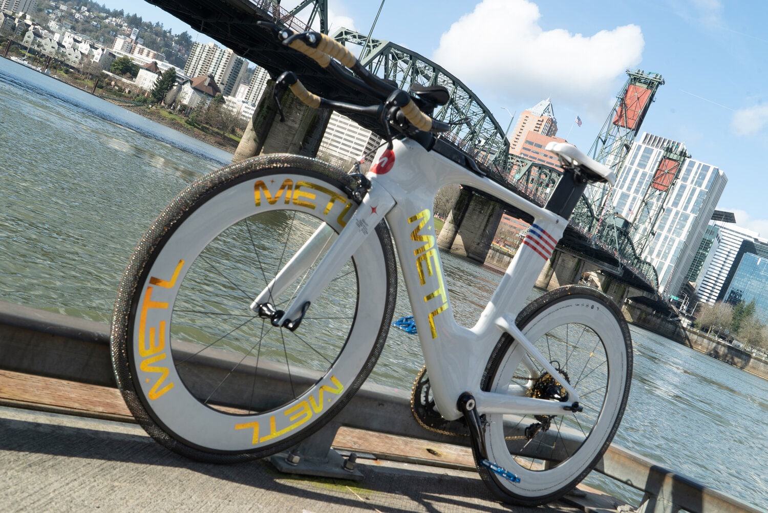 NASA startup unveils METL bike tires that are superelastic, airless, never go flat.