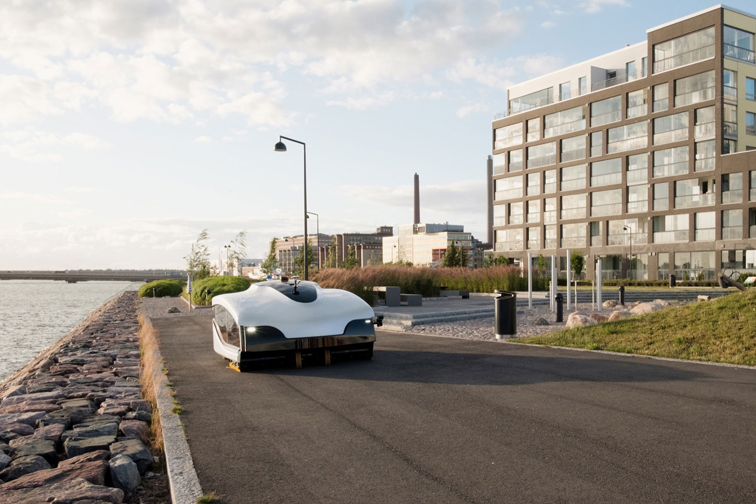 Autonomous street sweeper Trombia Free cleans up city streets in Helsinki.