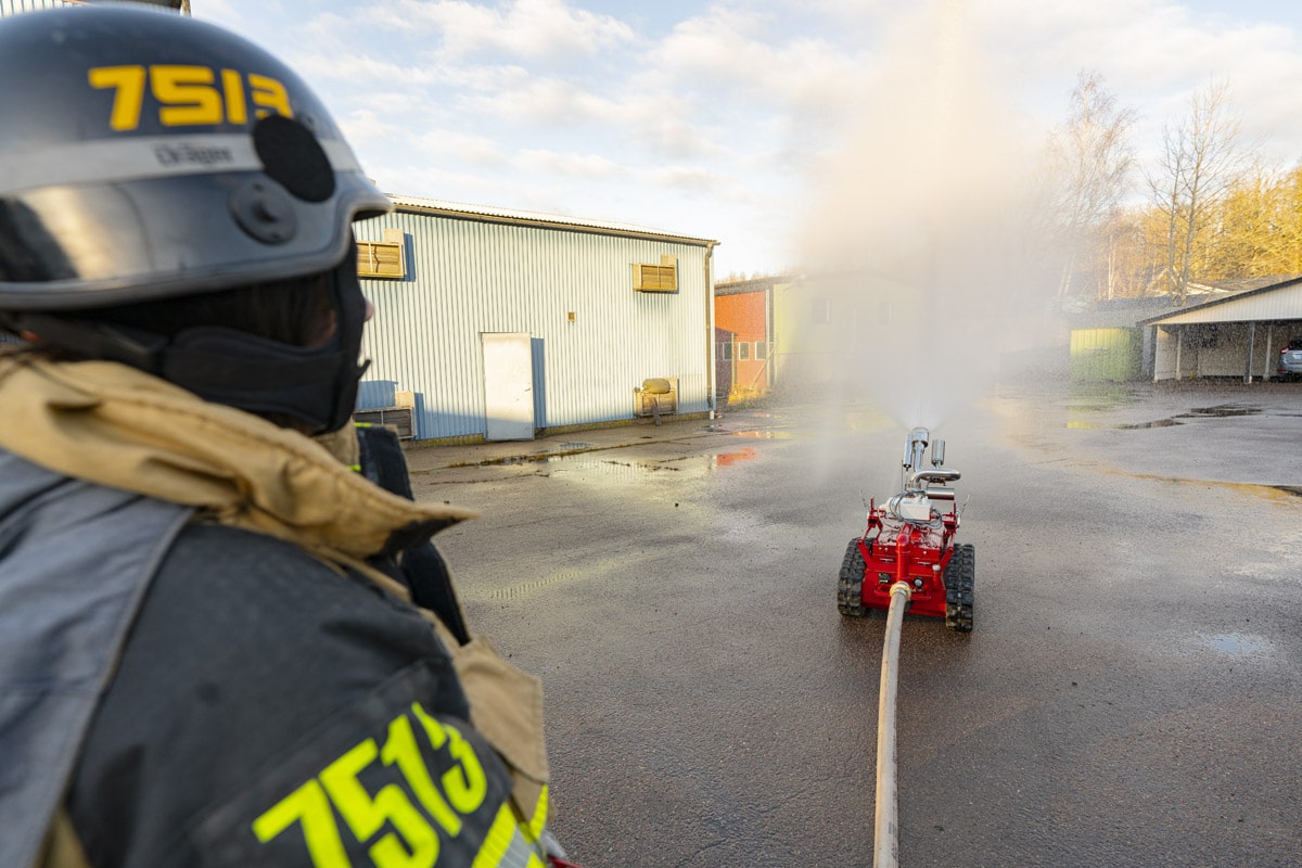 New fire-fighting robot aims for better working environment, safer efforts.