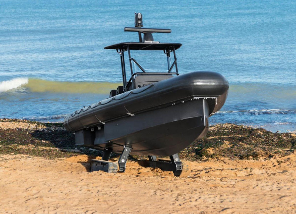 Iguana develops the fastest amphibious boat in the world.