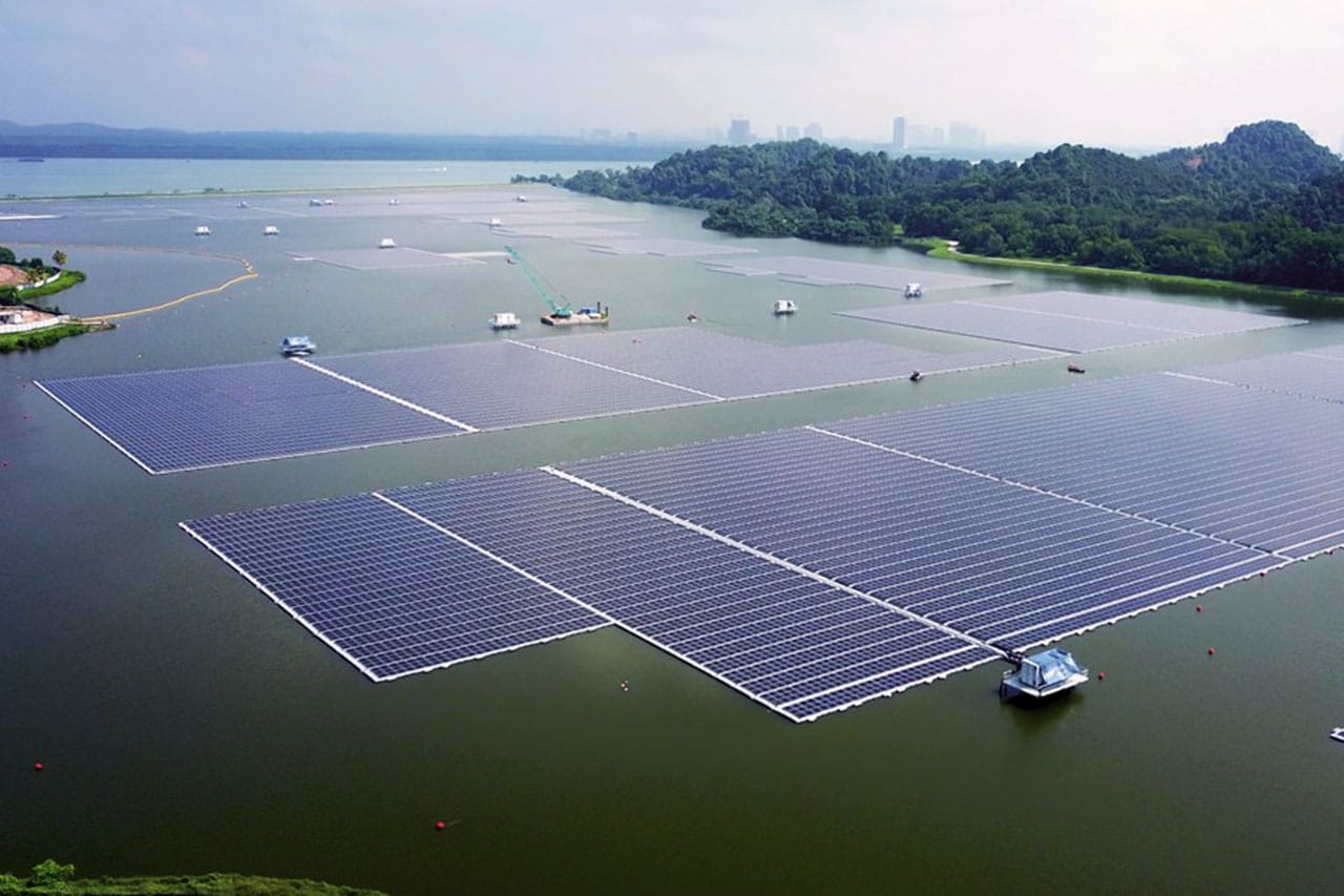 Sembcorp and PUB open 122,000-panel floating solar farm in Singapore.
