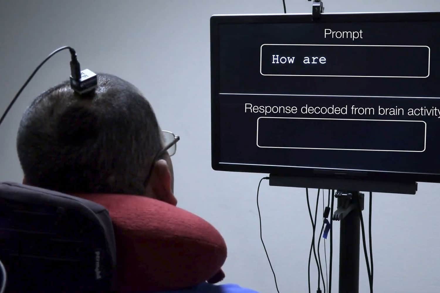 New brain implant lets paralyzed man transform his thoughts into words.