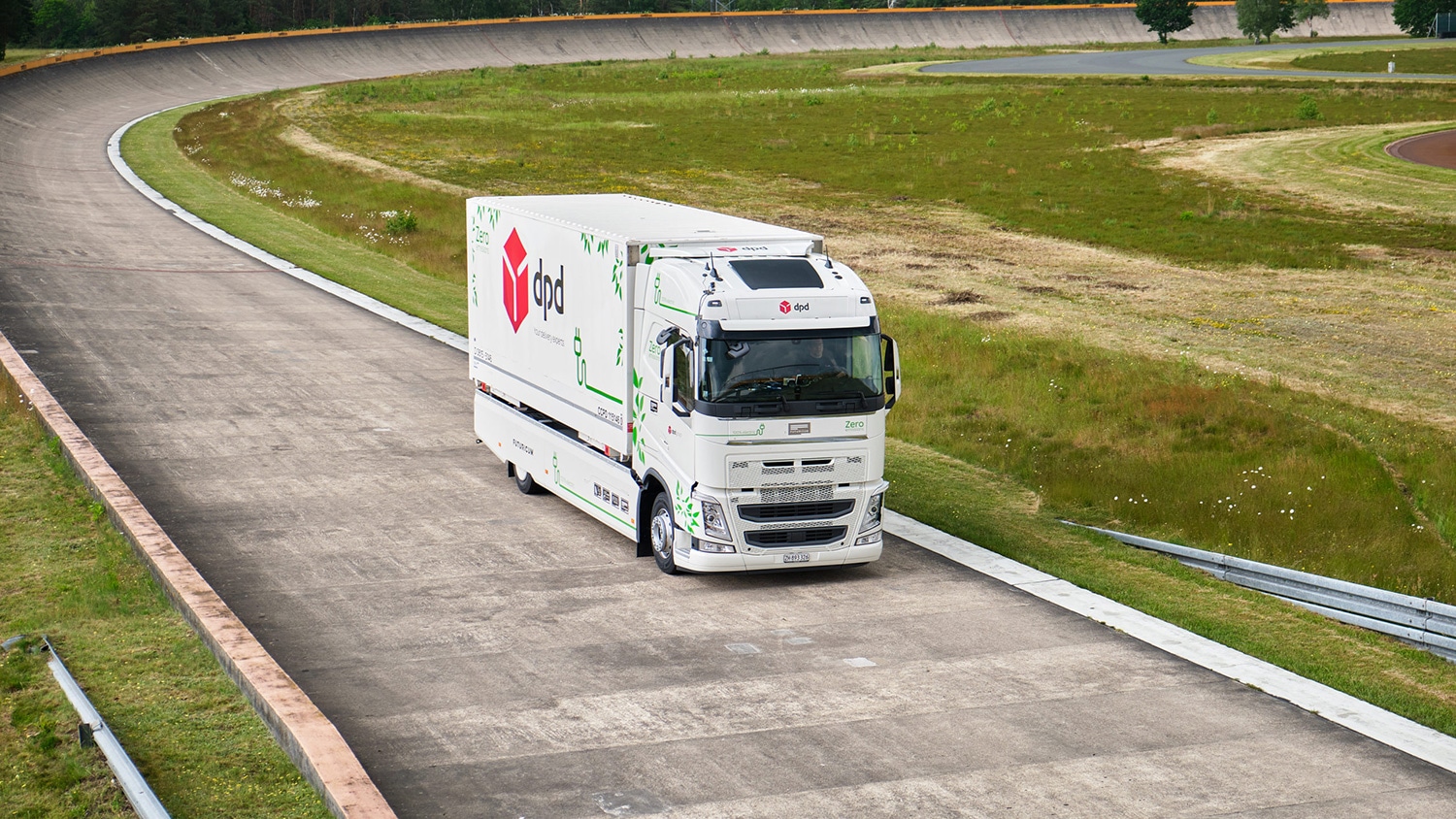 Futuricum e-truck set a world record for driving 683 miles on a single charge.