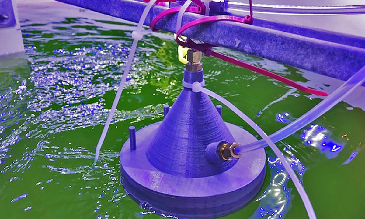 A new technology developed at UC San Diego uses chemical ionization mass spectrometry to alert algae growers when volatile gas signatures change.