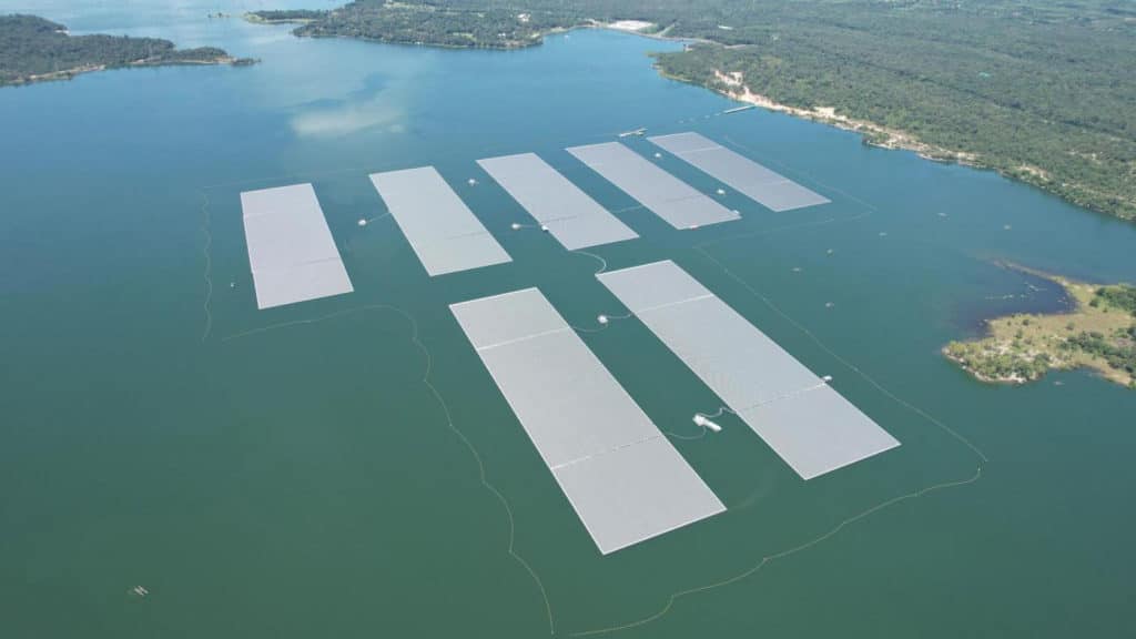 The solar farm has seven sets of solar panels installed on the water surface of less than 1% of the entire reservoir.