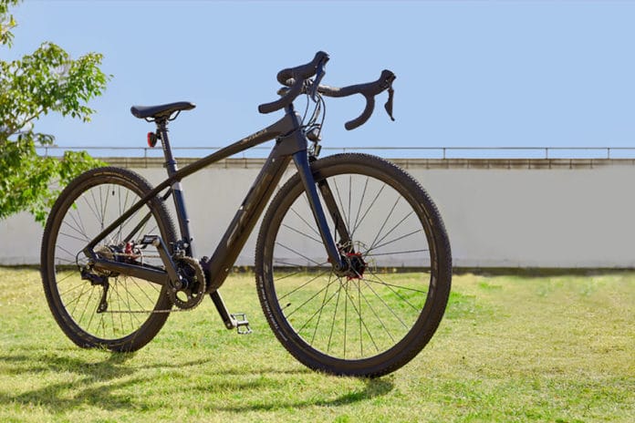 SAVA E-Flash, the lightest carbon fiber e-gravel bike for all-terrain riding.