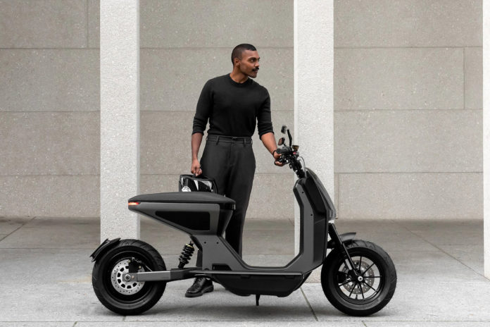 NAON Zero-One e-scooter offers modern styling and up to 100km/h top speeds.