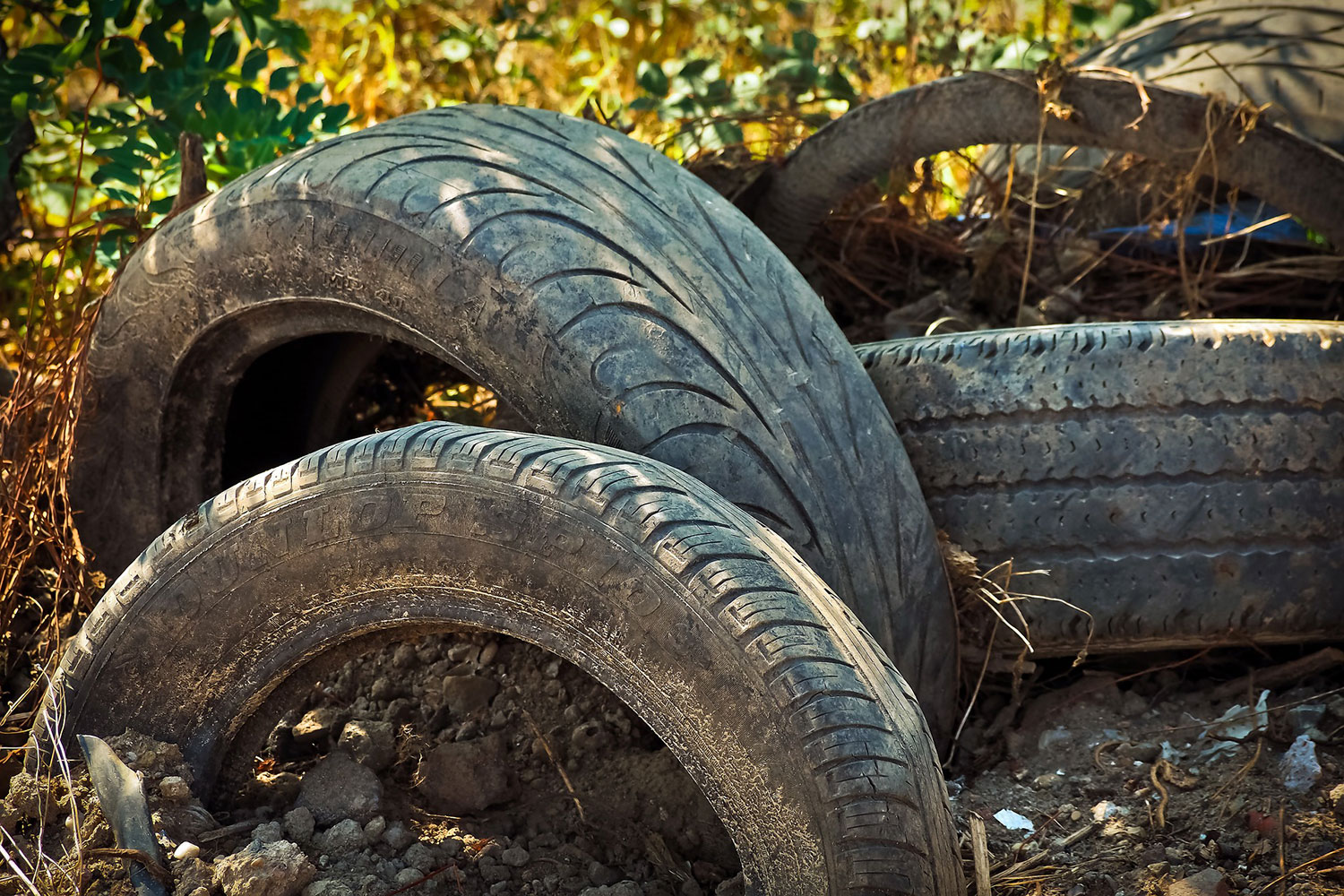 Concrete made from recycled tyres could be a safe, green alternative.