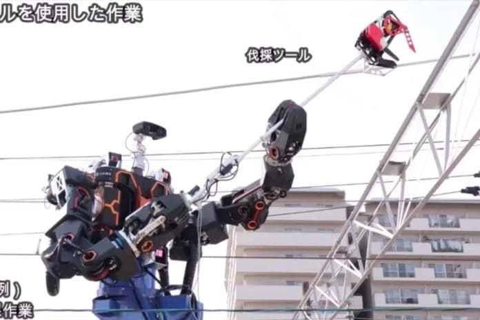Japanese rail company builds giant Gumdam-style robot to repair power lines.