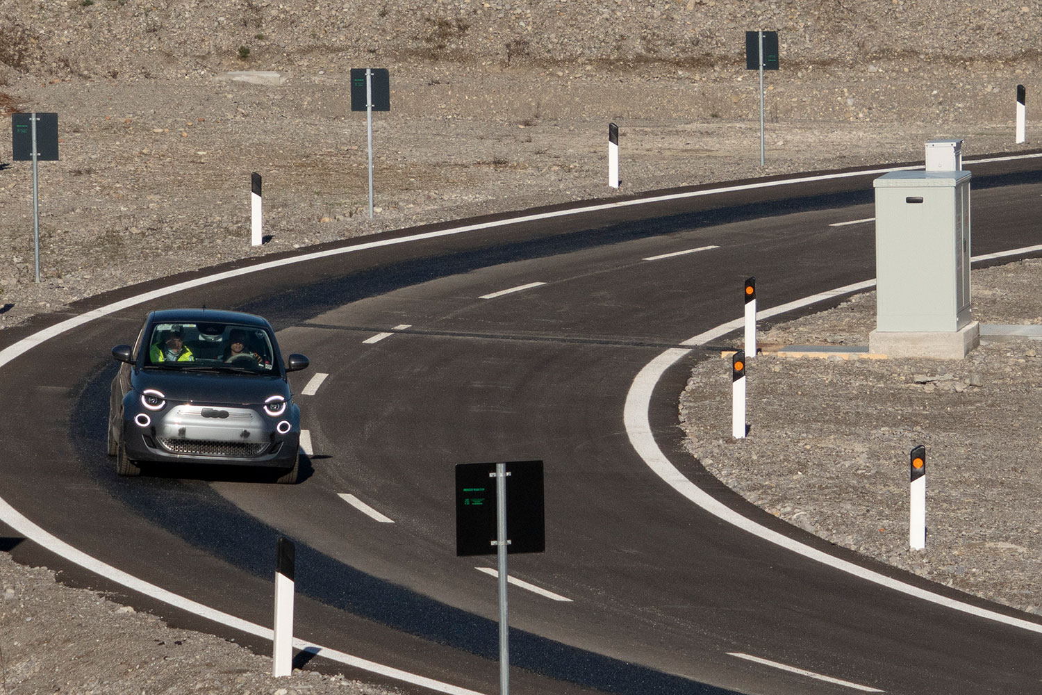 Stellantis successfully tests in-road wireless EV charging technology.