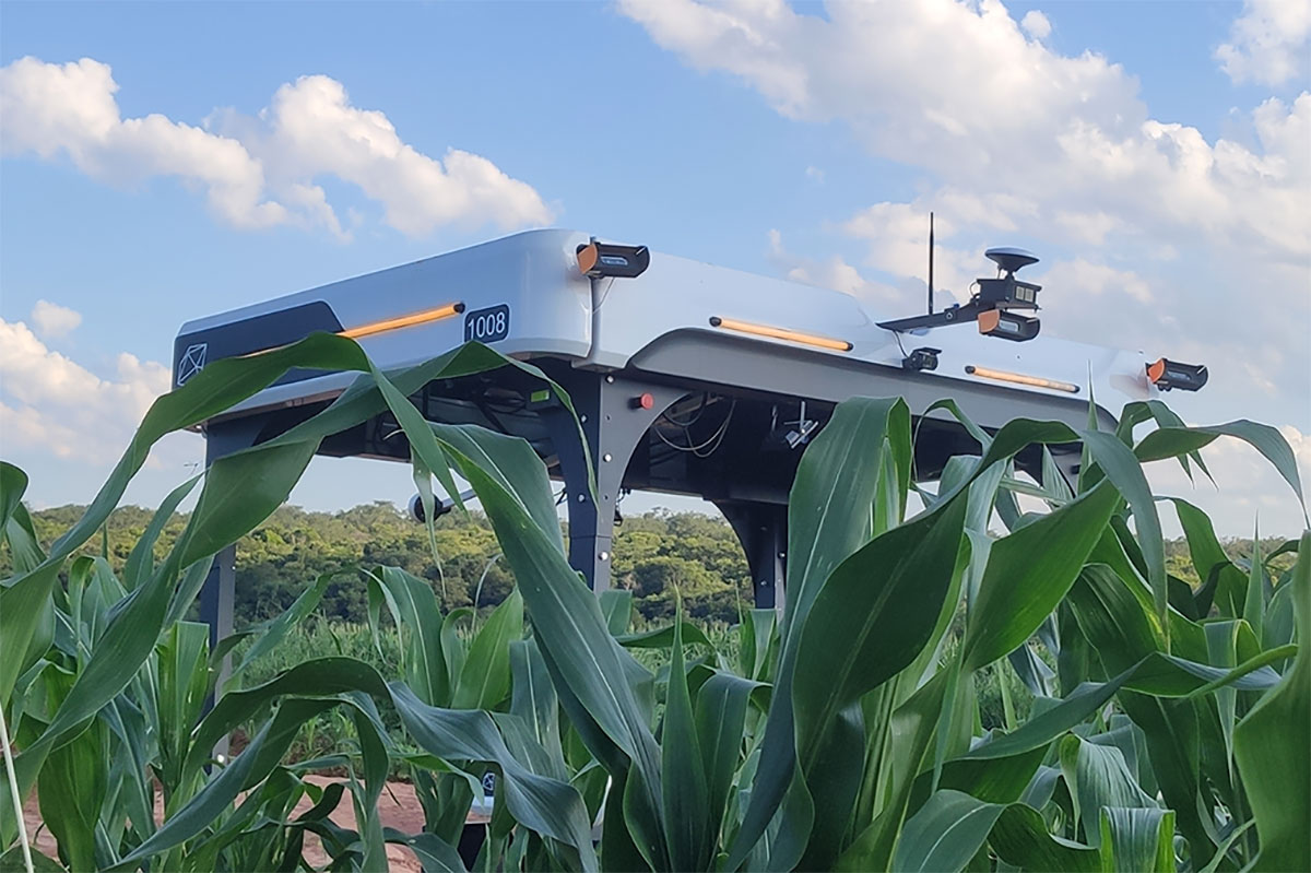 Solinftec expands its new cutting edge AgTech robot in Canada.