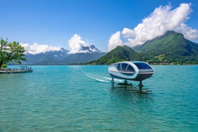 SeaBubbles unveils its electric, hydrogen-powered flying boat at the Cannes Yachting Festival.