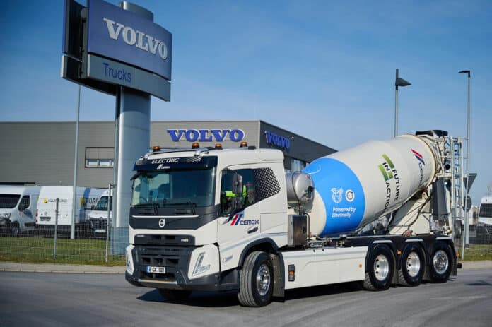 Volvo Trucks has delivered its first fully electric heavy concrete mixer truck to CEMEX.