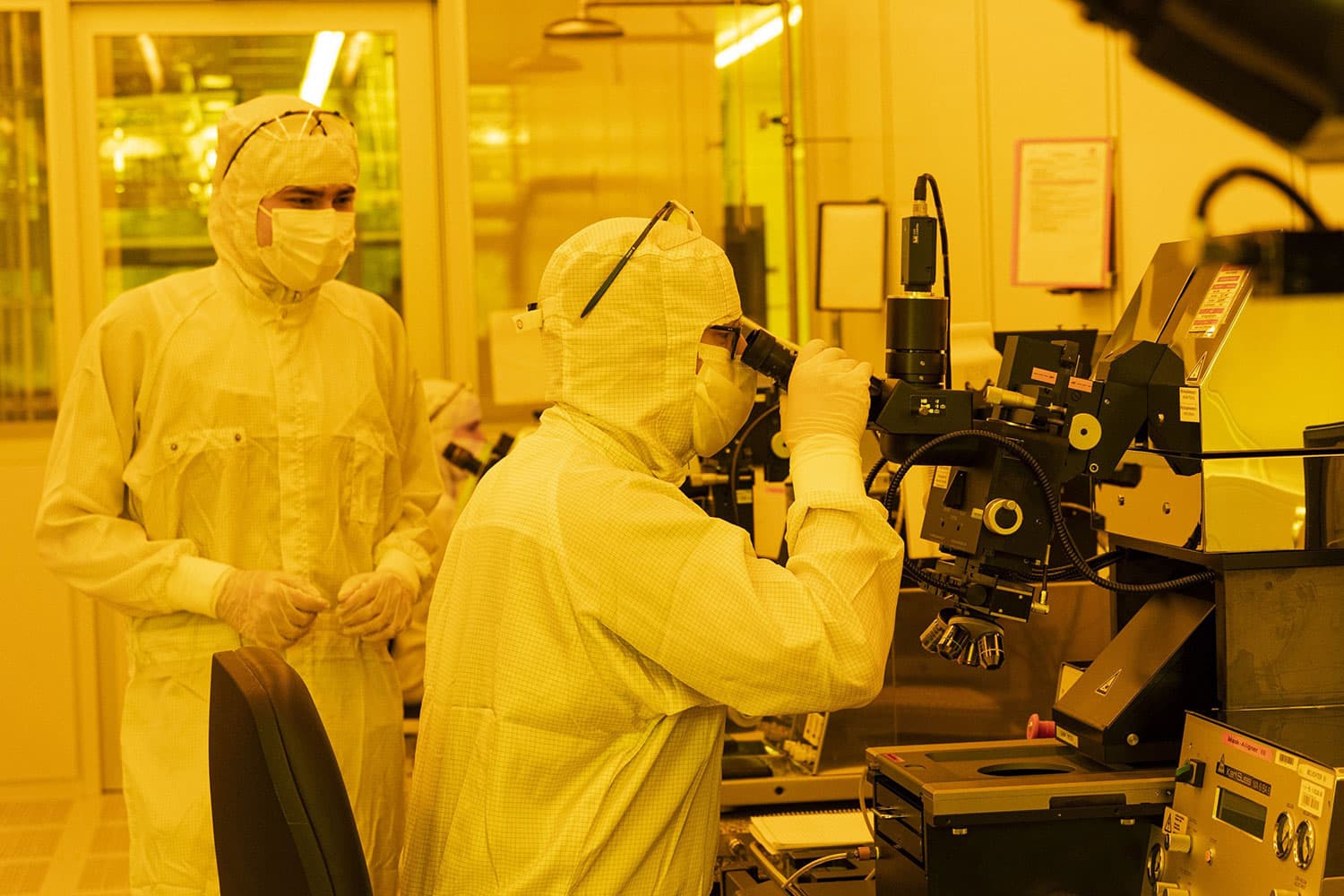 The germanium-tin processor was manufactured in the Helmholtz Nano Facility.