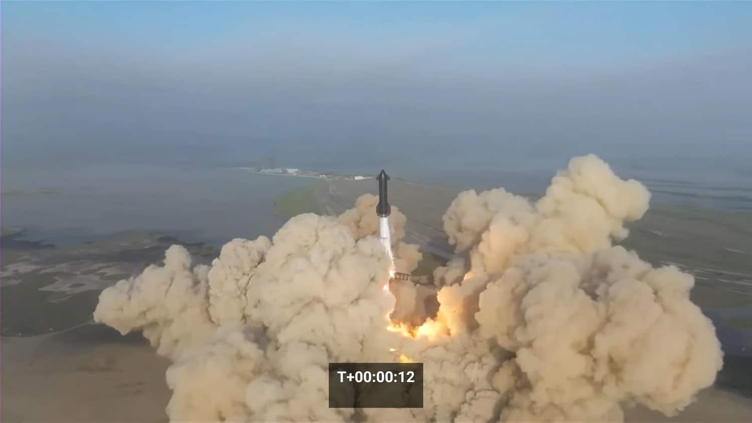 SpaceX's Starship, largest rocket ever built, explodes after test launch.