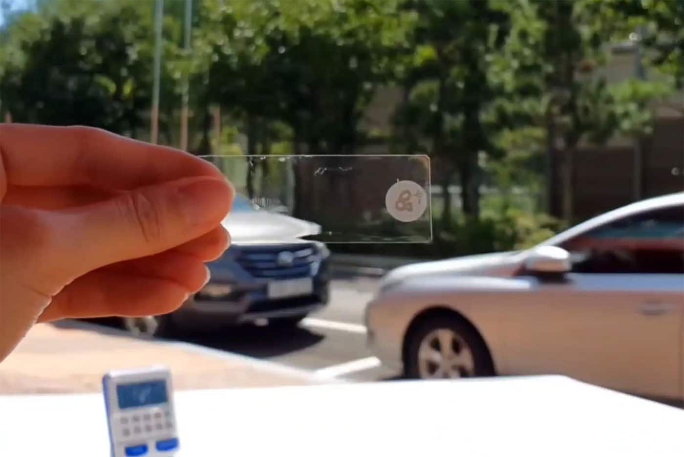 El material de las lentes autorregenerables puede prevenir accidentes de tráfico en vehículos autónomos