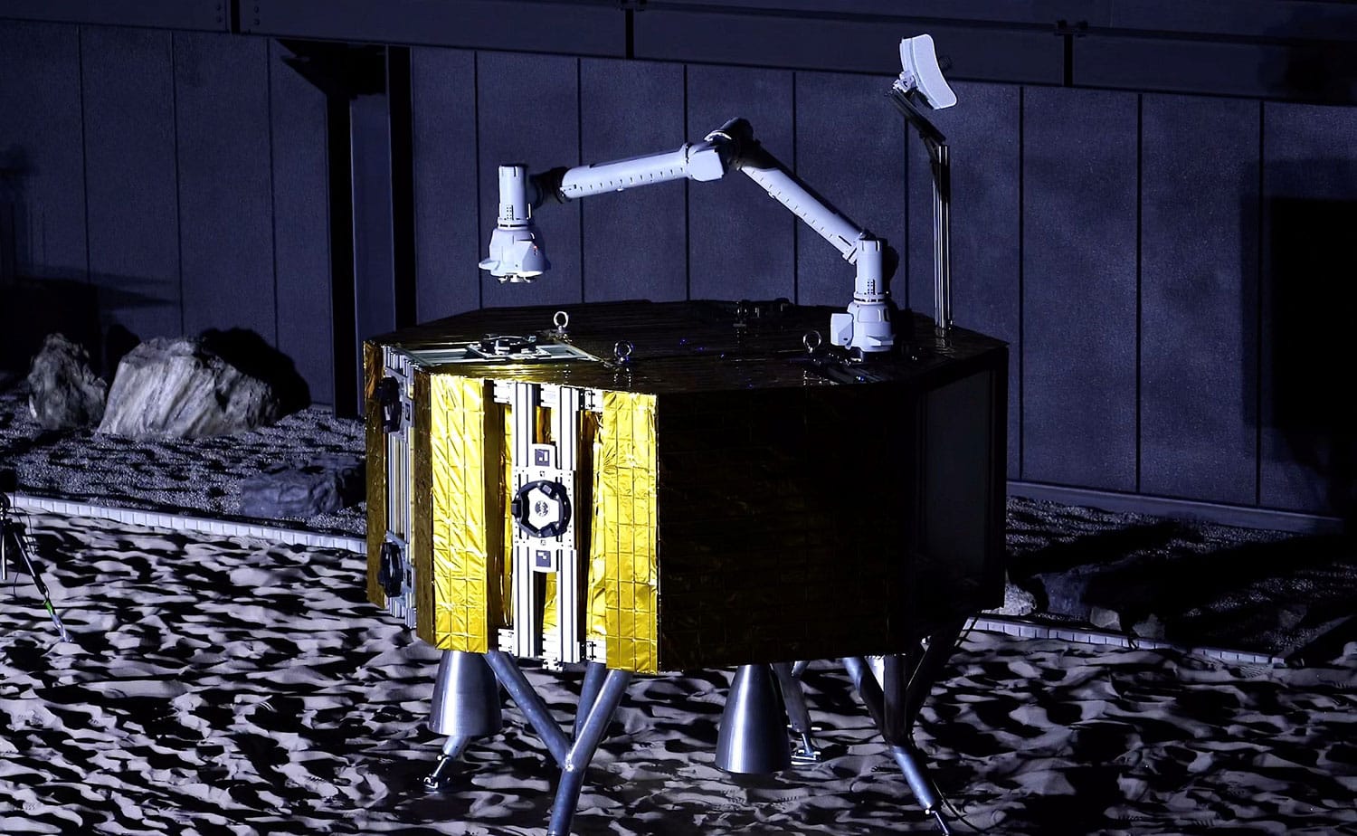 GITAI Inchworm Robot working in a simulated lunar environment.