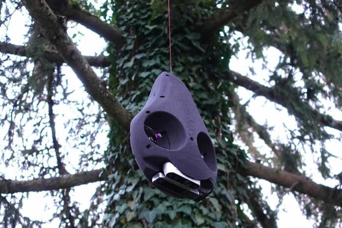 The robot Avocado manoeuvres around branches in the treetops.