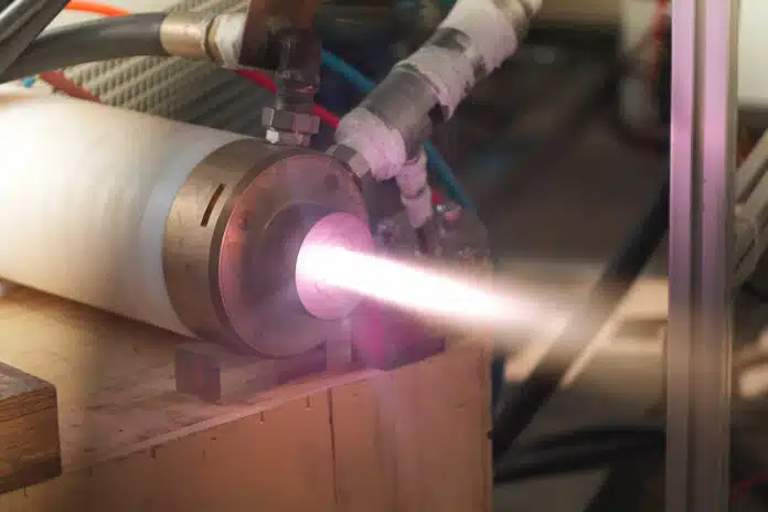 The plasma flame lasts for more than 160 hours and can be longer.