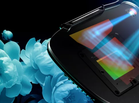 The Future of VR is Here, and it's Sleek